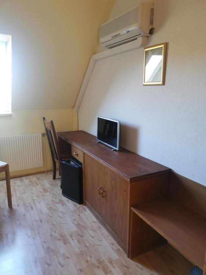 Pension Arkadenhof Loipersdorf bei Fuerstenfeld Luaran gambar