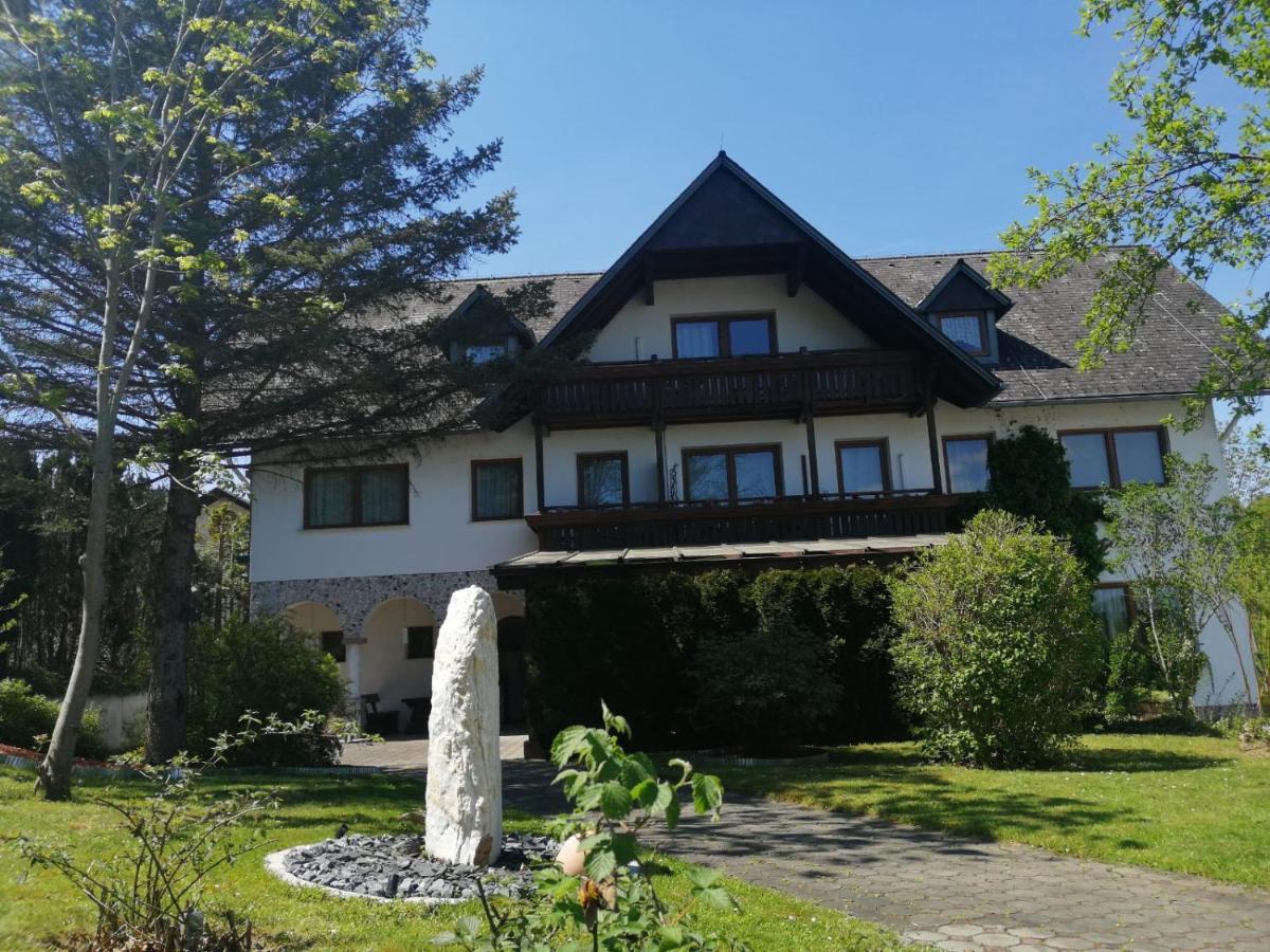 Pension Arkadenhof Loipersdorf bei Fuerstenfeld Luaran gambar